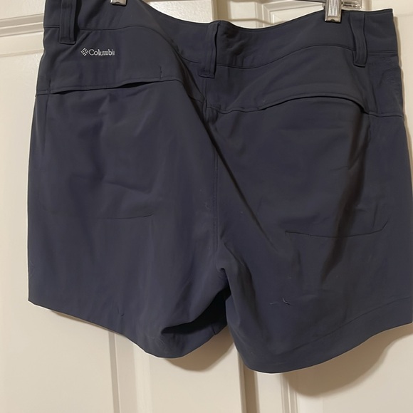 Columbia hiking shorts. Blue/grey. Womens US 8 - Picture 3 of 3